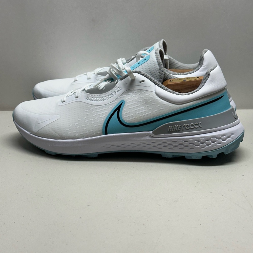 New! Mens 15 WIDE NIKE INFINITY PRO 2 SPIKELESS GOLF SHOES WHITE/LIGHT BLUE